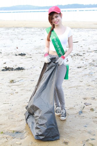 MES2015_CoastalCleanup_1000px_011